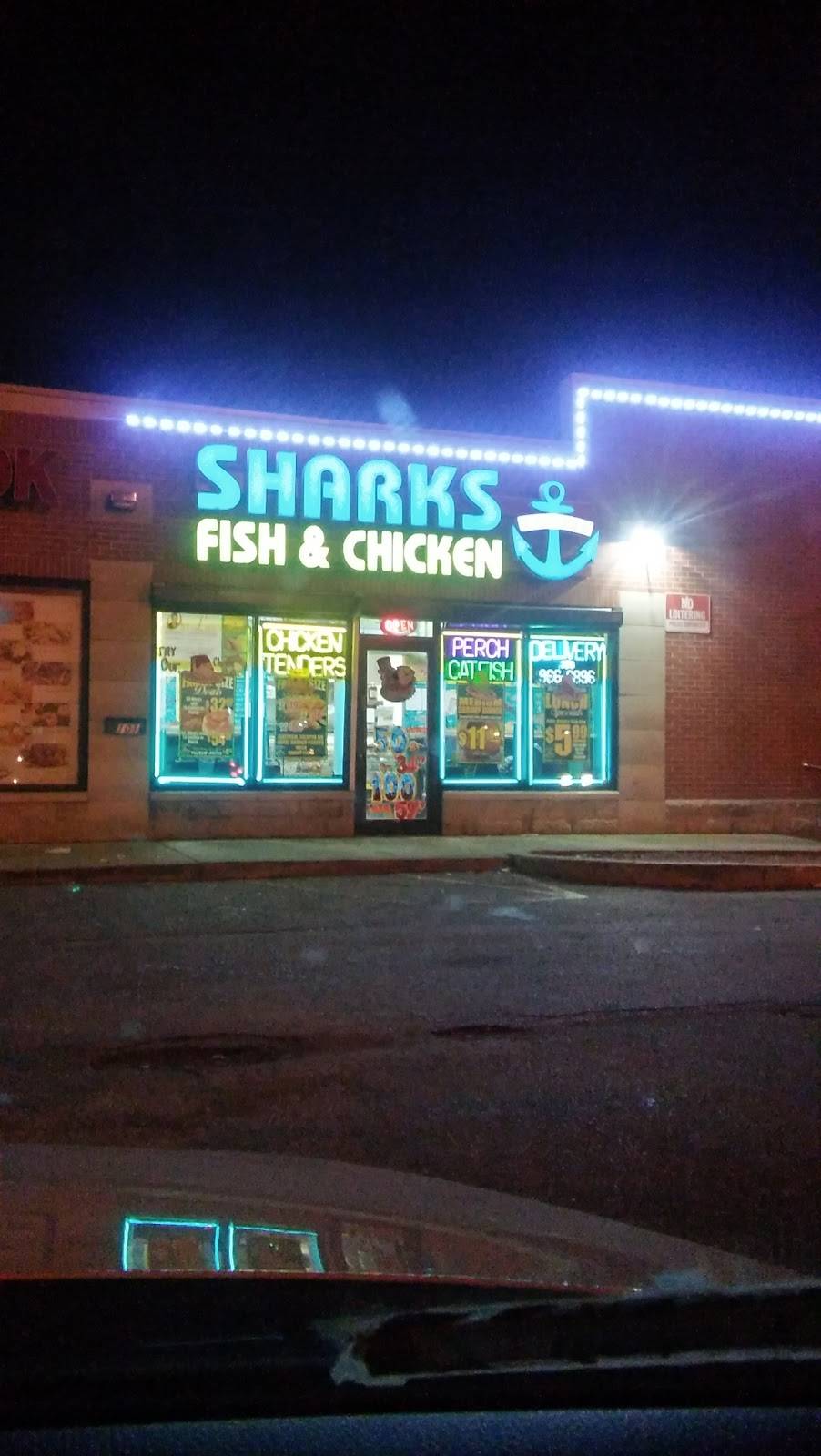 Sharks Fish & Chicken Express | restaurant | 101 E 51st St, Chicago, IL 60615, USA | 7739666896 OR +1 773-966-6896