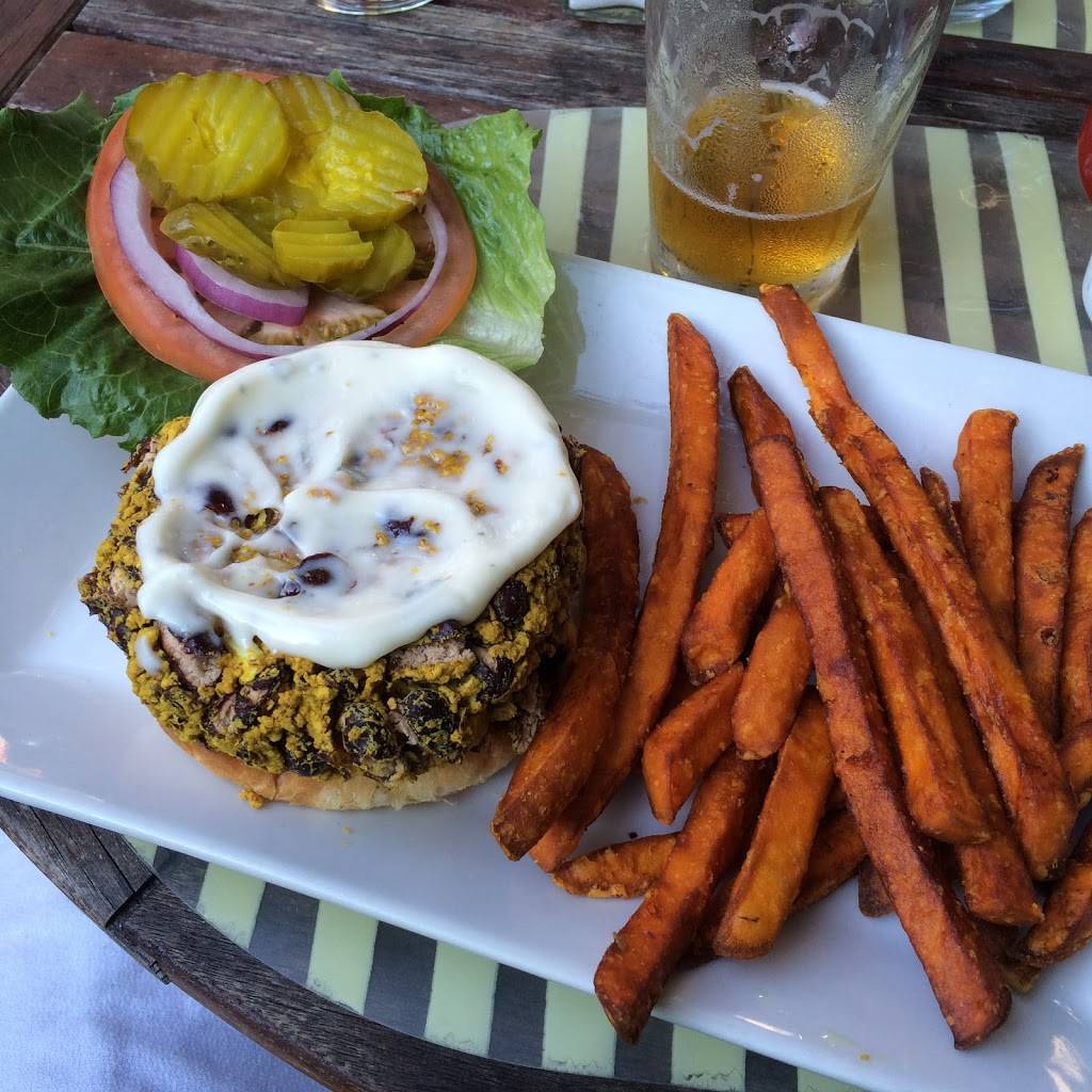 McKays Public House | restaurant | 231 Main St, Bar Harbor, ME 04609, USA | 2072882002 OR +1 207-288-2002