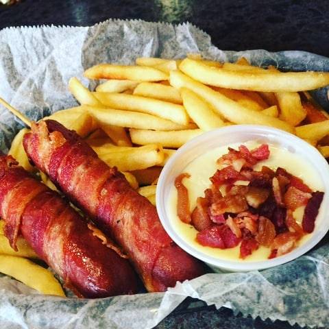 Airport Restaurant & Gin Mill | restaurant | 1120 Airport Terminal Dr, DeLand, FL 32724, USA | 3867349755 OR +1 386-734-9755