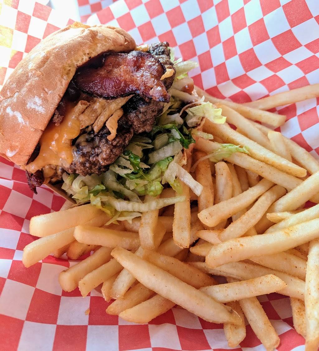 Peters Gourmade Grill | restaurant | 14311 Newport Ave, Tustin, CA 92780, USA | 7148322099 OR +1 714-832-2099