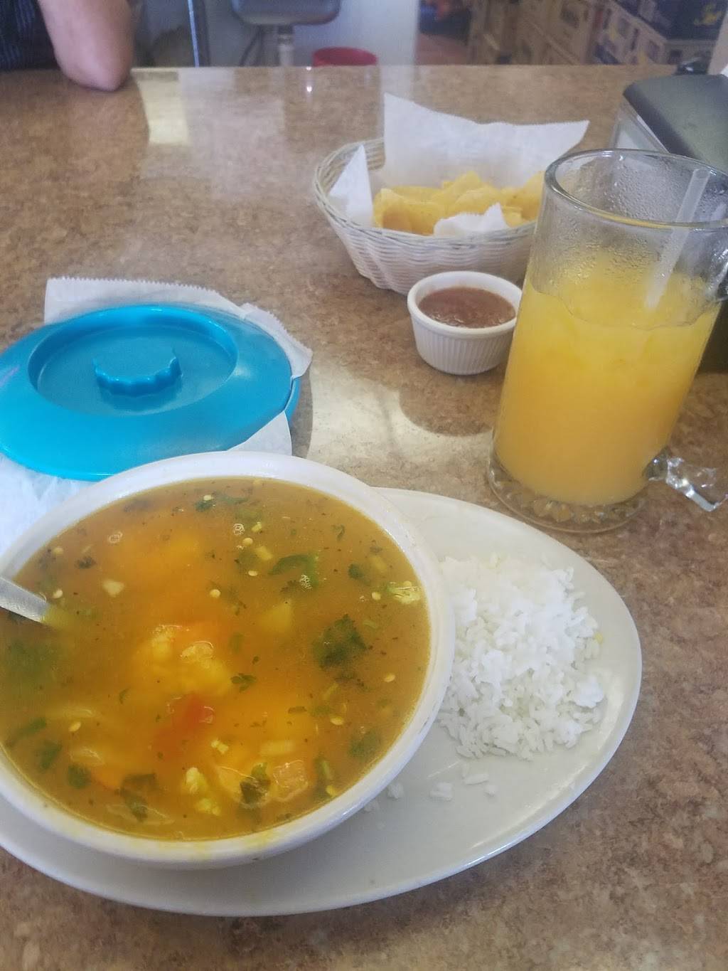 Mami Carmens Restaurante | restaurant | 5604 15th St E, Bradenton, FL 34203, USA | 9417277105 OR +1 941-727-7105