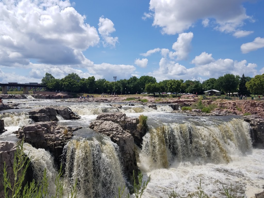 Falls Overlook Cafe | restaurant | 825 N Weber Ave, Sioux Falls, SD 57103, USA | 6053674885 OR +1 605-367-4885