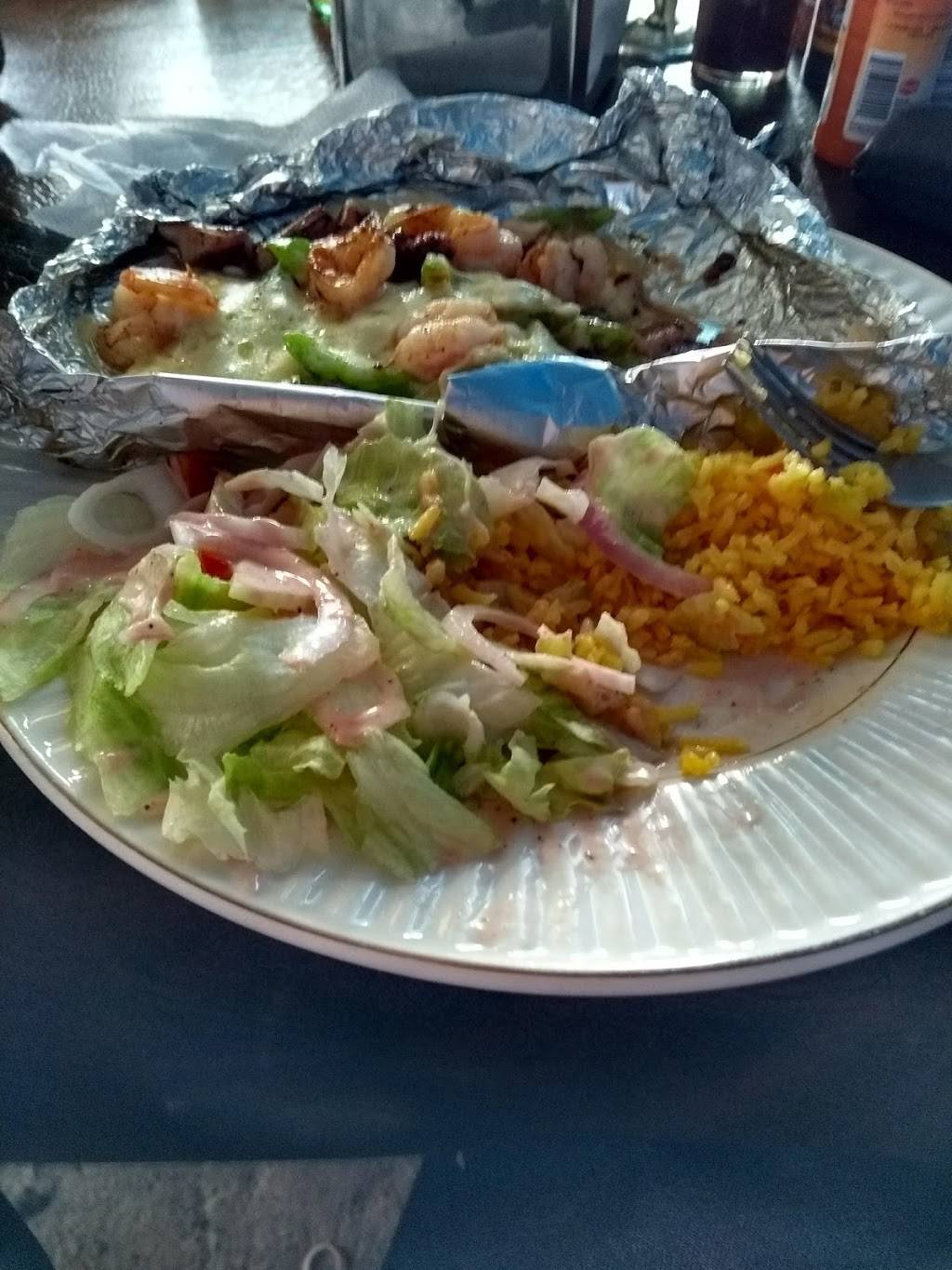 Mariscos Tamazula | restaurant | Blvd. Popotla km 32, Cuenca Diaz, Popotla, 22710 Rosarito, B.C., Mexico | 016611006586 OR +52 661 100 6586