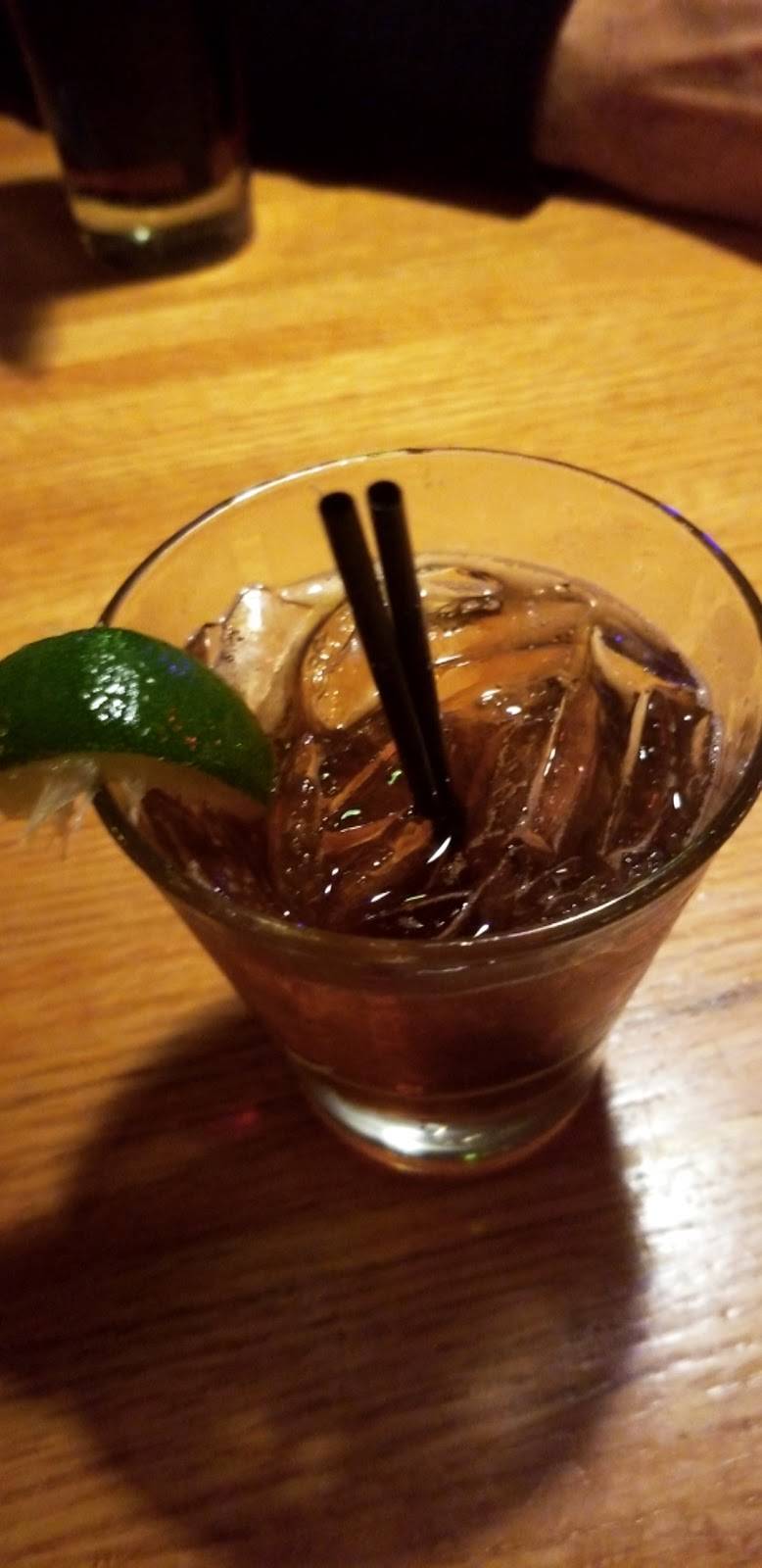 Applebees Grill + Bar | restaurant | 17771 Southpark Center, Strongsville, OH 44136, USA | 4405725292 OR +1 440-572-5292