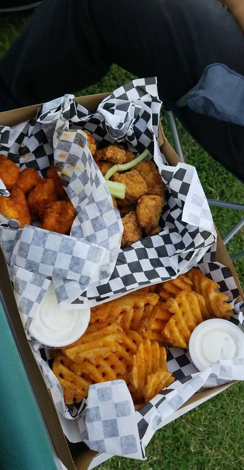 Happy Wings | restaurant | 8200 Stockdale Hwy Ste. K-4, Bakersfield, CA 93311, USA | 6612825223 OR +1 661-282-5223