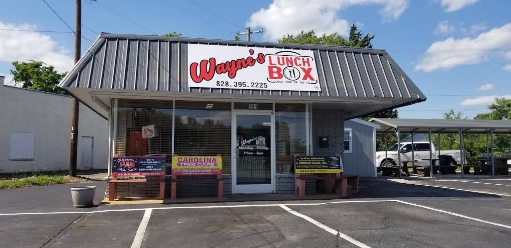 Waynes Lunch Box | restaurant | 391 E Main St, Spindale, NC 28160, USA | 8283952225 OR +1 828-395-2225