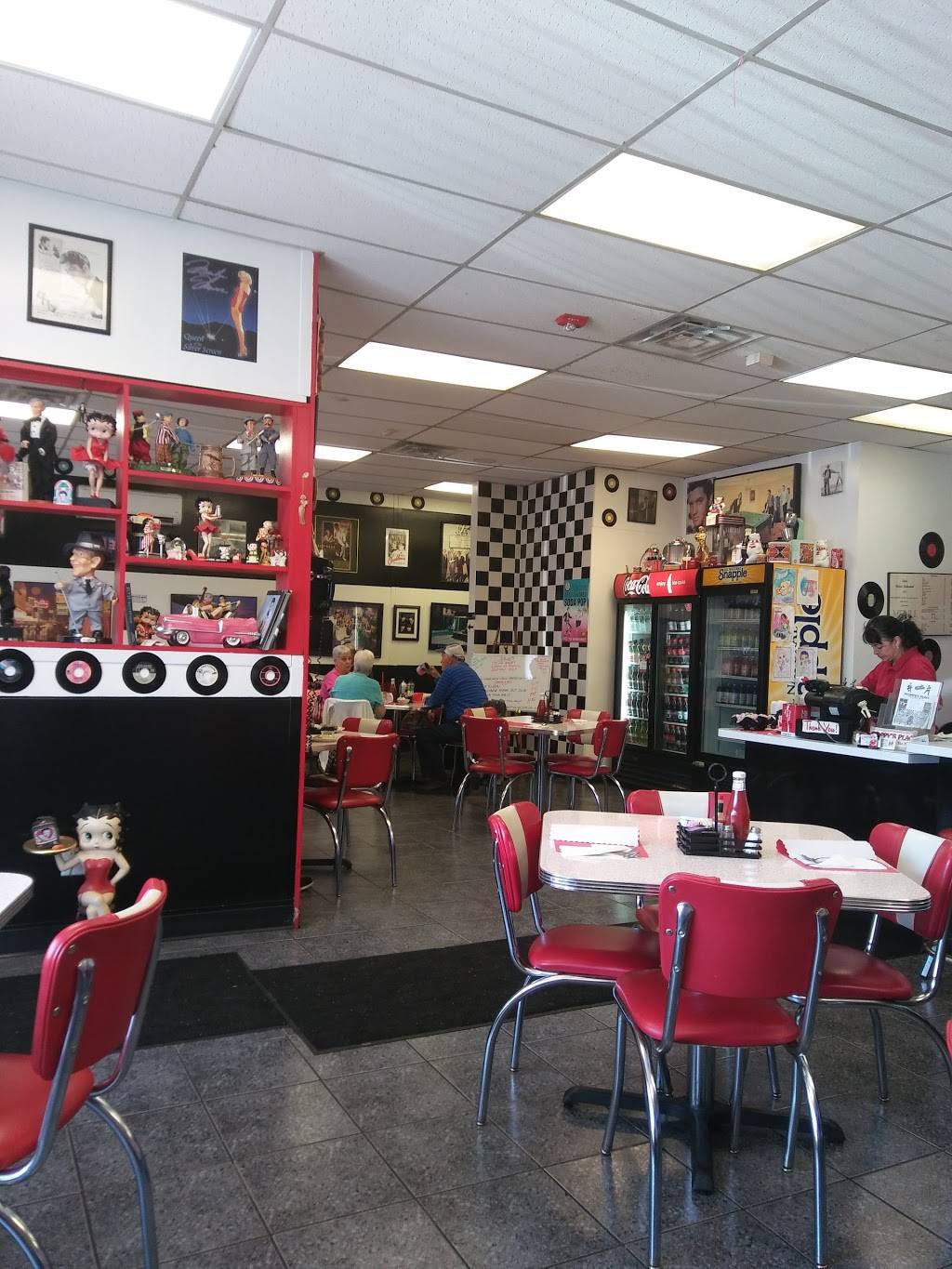 POPPYS PLACE | restaurant | 290 W Water St, Toms River, NJ 08753, USA | 7325034313 OR +1 732-503-4313