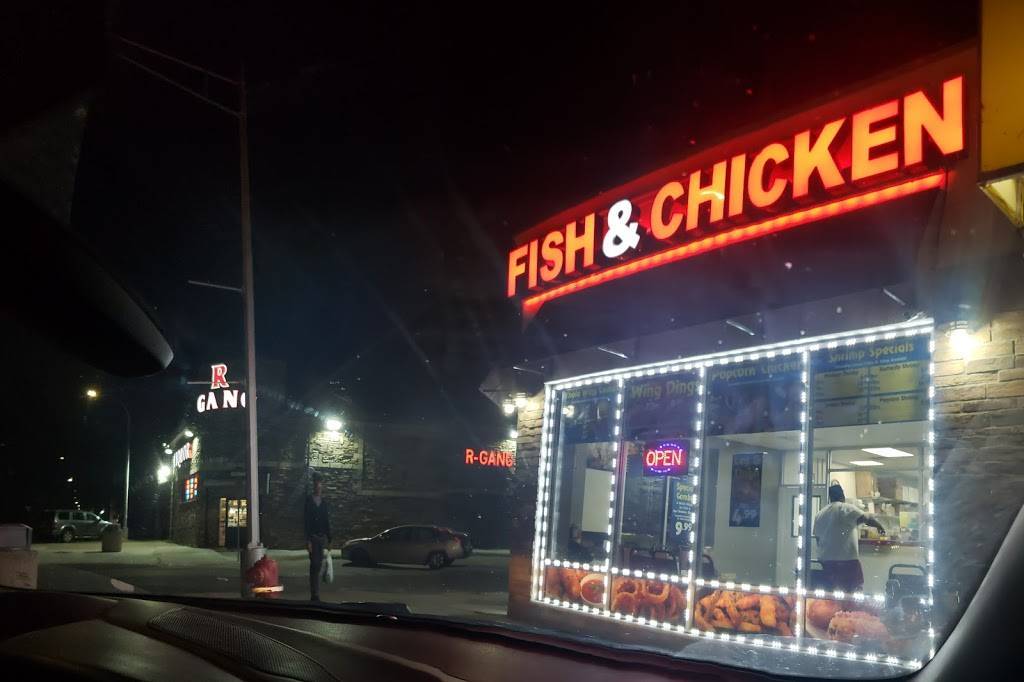 Manhattan Fish and Chicken | restaurant | 19394 Kelly Rd, Harper Woods, MI 48225, USA | 3134995457 OR +1 313-499-5457