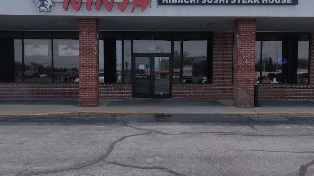Ninja hibachi sushi steak house | restaurant | 1080 S Main St, Bowling Green, OH 43402, USA | 4198194313 OR +1 419-819-4313