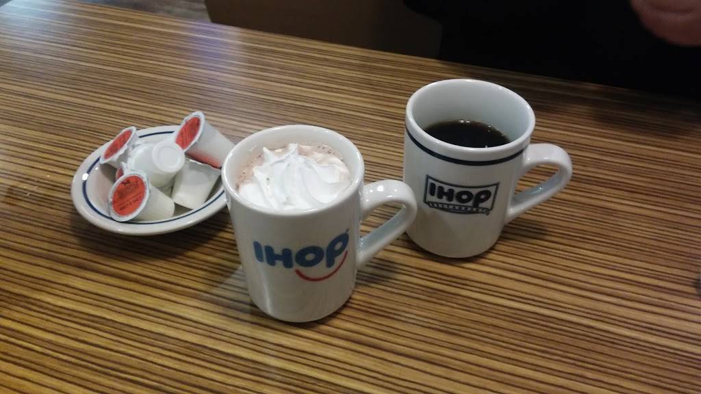 IHOP | restaurant | 933 N Central Expy, Plano, TX 75075, USA | 9724227770 OR +1 972-422-7770