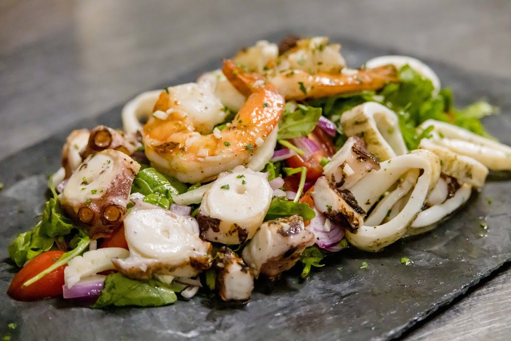 Pulcinella on the Green | restaurant | 141 Fairway Dr, Wading River, NY 11792, USA | 6318861896 OR +1 631-886-1896