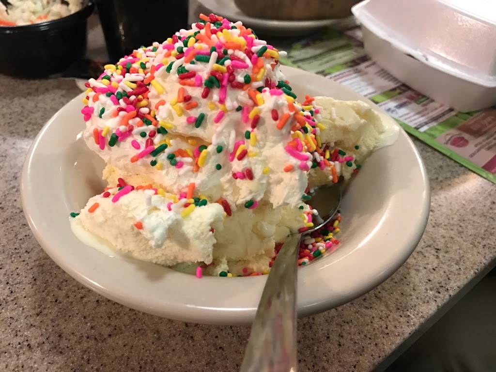 Cole Farms Restaurant & Pub | restaurant | 64 Lewiston Rd, Gray, ME 04039, USA | 2076574714 OR +1 207-657-4714