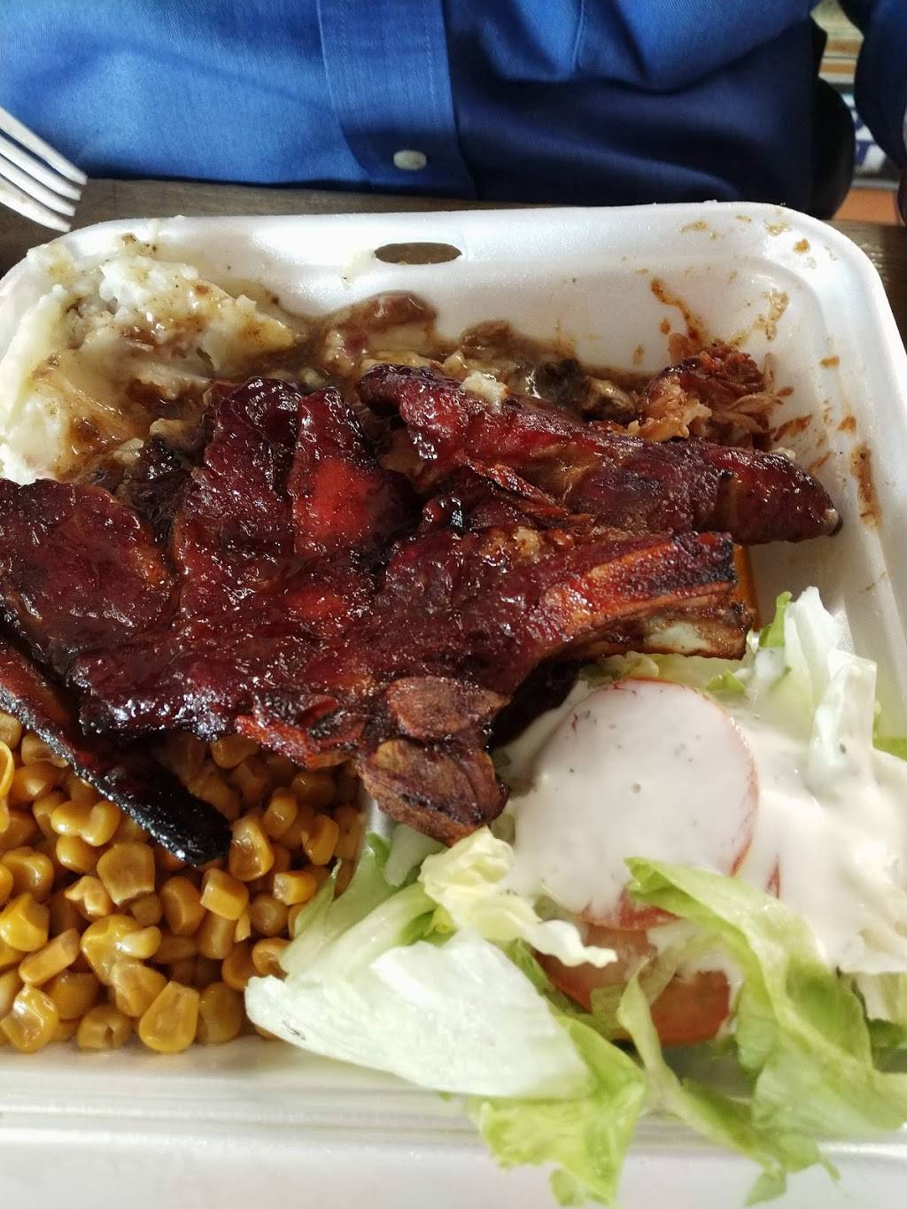 T & B | restaurant | Harahan, LA 70123, USA | 5047370112 OR +1 504-737-0112