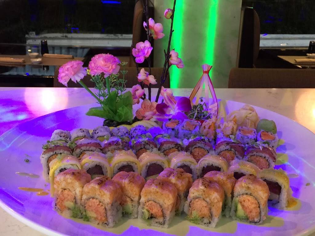 Koi Sushi | night club | 136 Main St, Sayville, NY 11782, USA | 6315630777 OR +1 631-563-0777