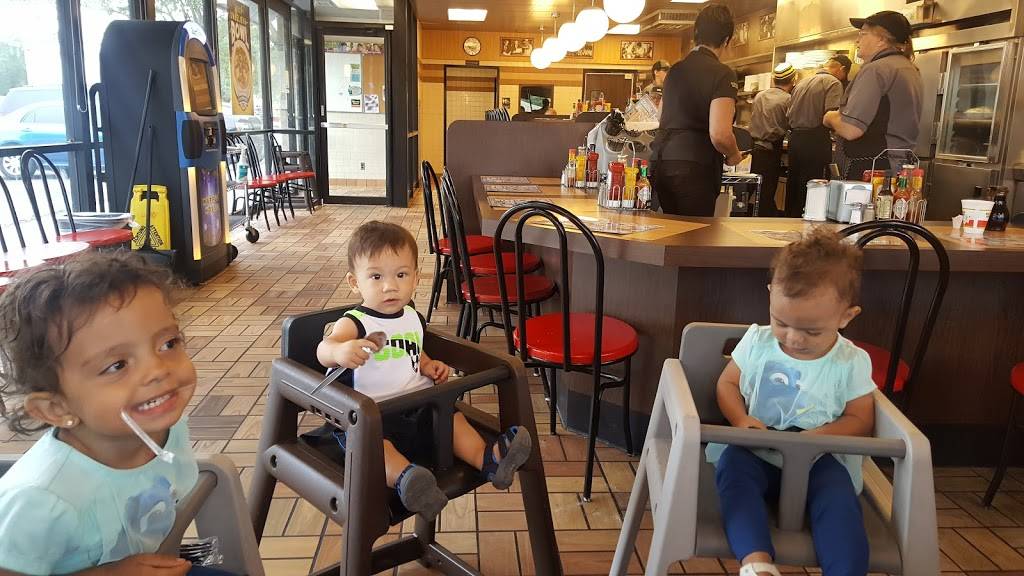 Waffle House | meal takeaway | 4050 Boatways Rd, Fort Myers, FL 33905, USA | 2396930844 OR +1 239-693-0844