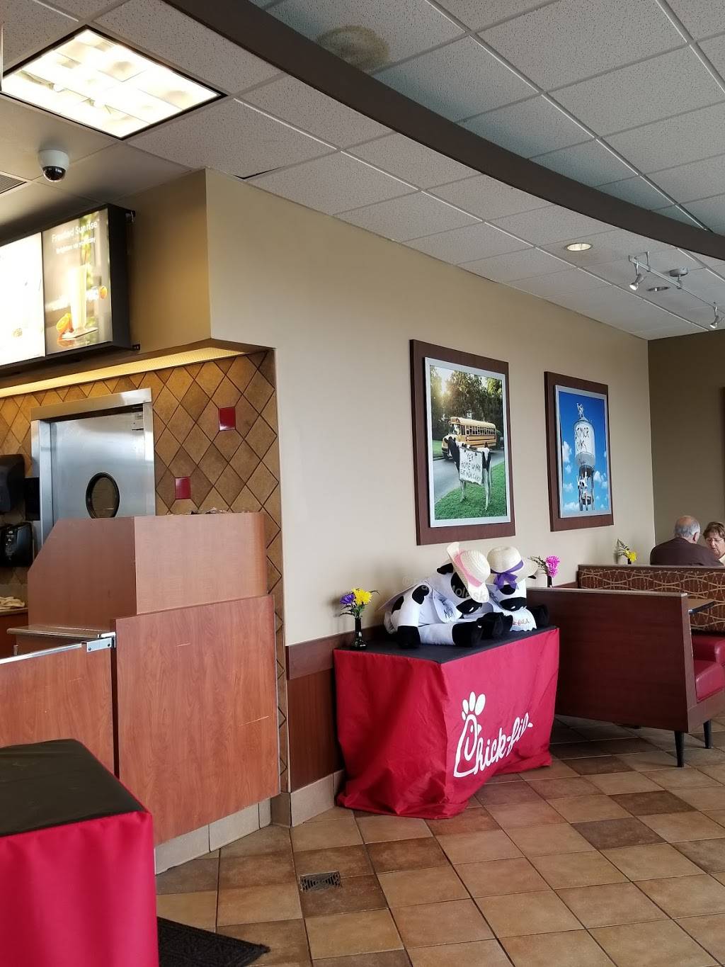 Chick-fil-A | restaurant | 8598 Beechmont Ave, Cincinnati, OH 45255, USA | 5134742445 OR +1 513-474-2445