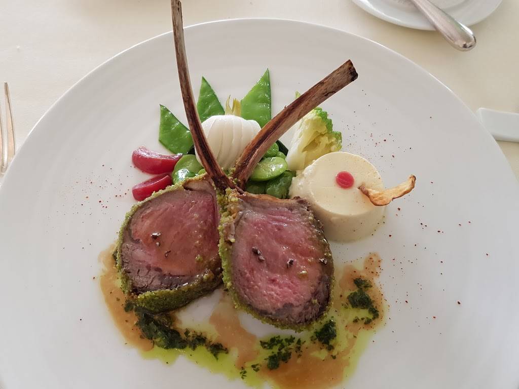 Everest | restaurant | 425 S Financial Pl 40th floor, Chicago, IL 60605, USA | 3126638920 OR +1 312-663-8920