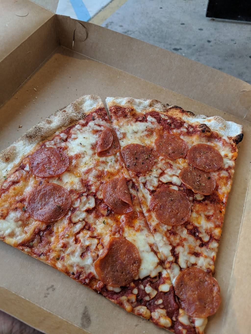 DAmores Pizza | meal delivery | 8369 W 3rd St #4312, Los Angeles, CA 90048, USA | 3239510070 OR +1 323-951-0070