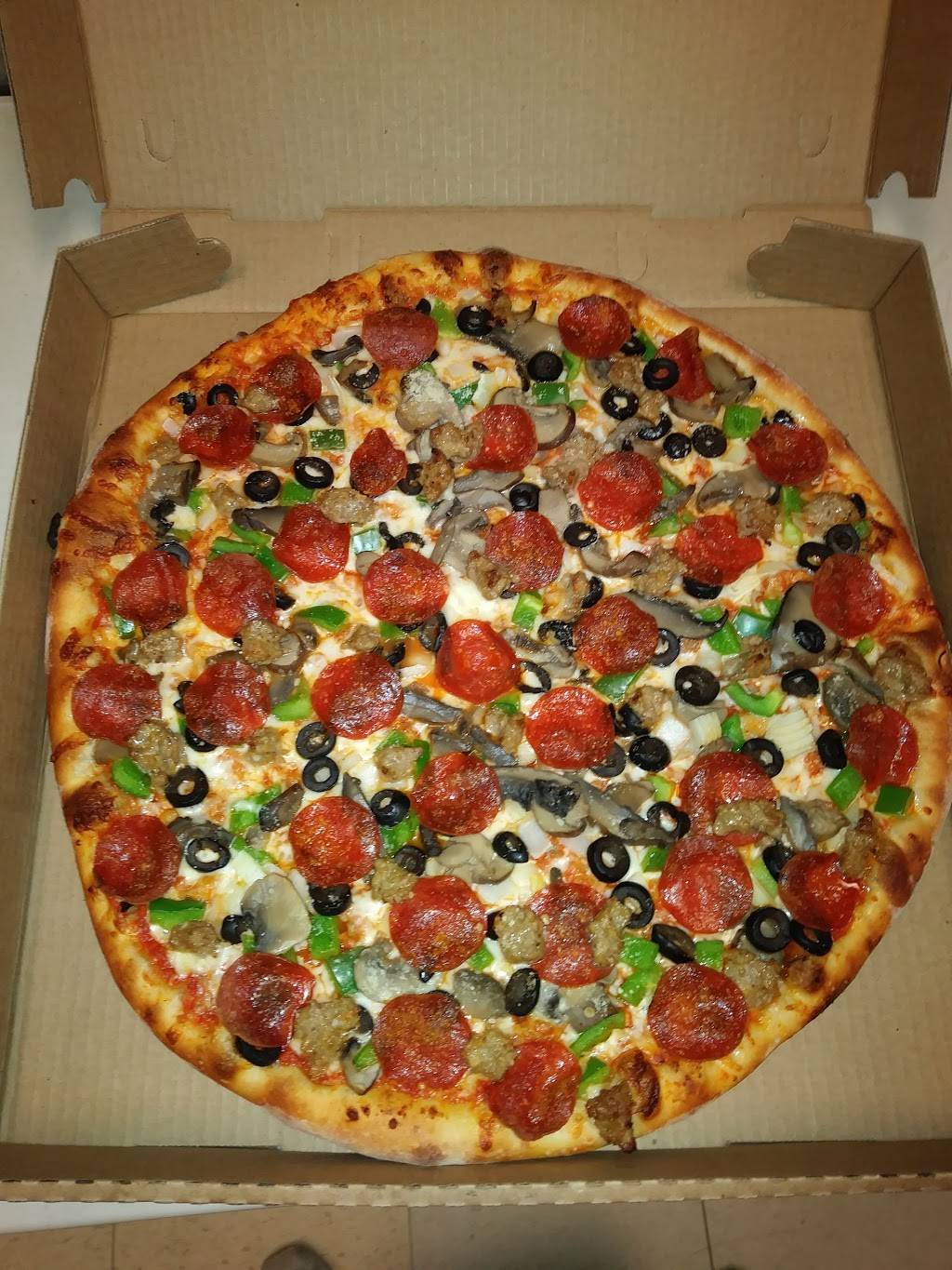 Rhinos Pizzeria | restaurant | 391 Humboldt St, Rochester, NY 14610, USA | 5852887492 OR +1 585-288-7492