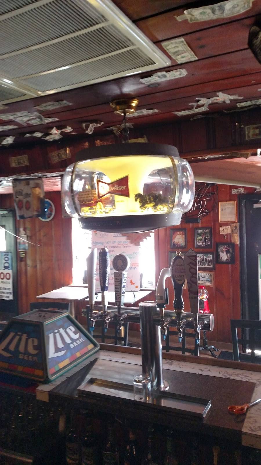 Billy Boys Four Mile Tavern | restaurant | 12 NJ-72, New Lisbon, NJ 08064, USA | 6097261355 OR +1 609-726-1355