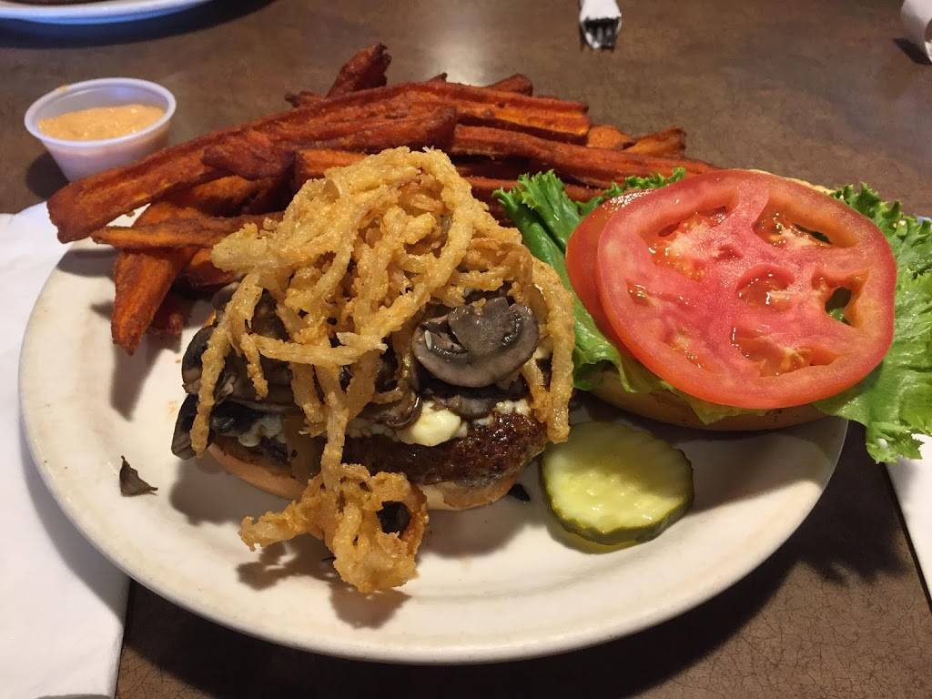 Doubledays Grill & Tavern | restaurant | 199 E Alex Bell Rd, Centerville, OH 45459, USA | 9374364666 OR +1 937-436-4666