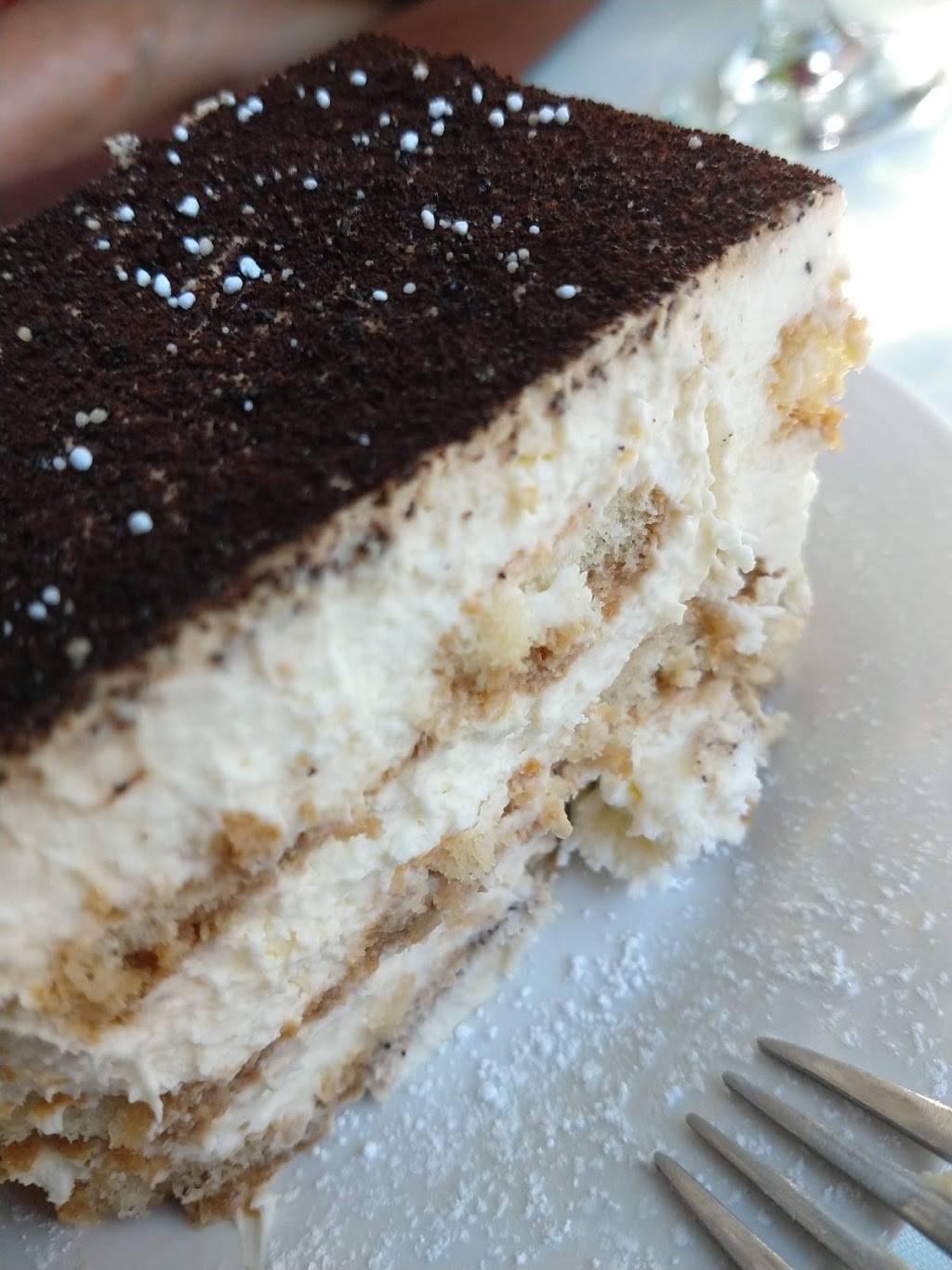 Vittorio Ristorante & Pizzeria | restaurant | 16646 Marquez Ave, Pacific Palisades, CA 90272, USA | 3104599316 OR +1 310-459-9316