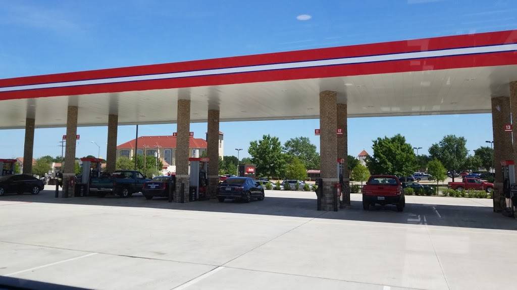 RaceTrac | cafe | 19 E Debbie Ln, Mansfield, TX 76063, USA | 6825181839 OR +1 682-518-1839