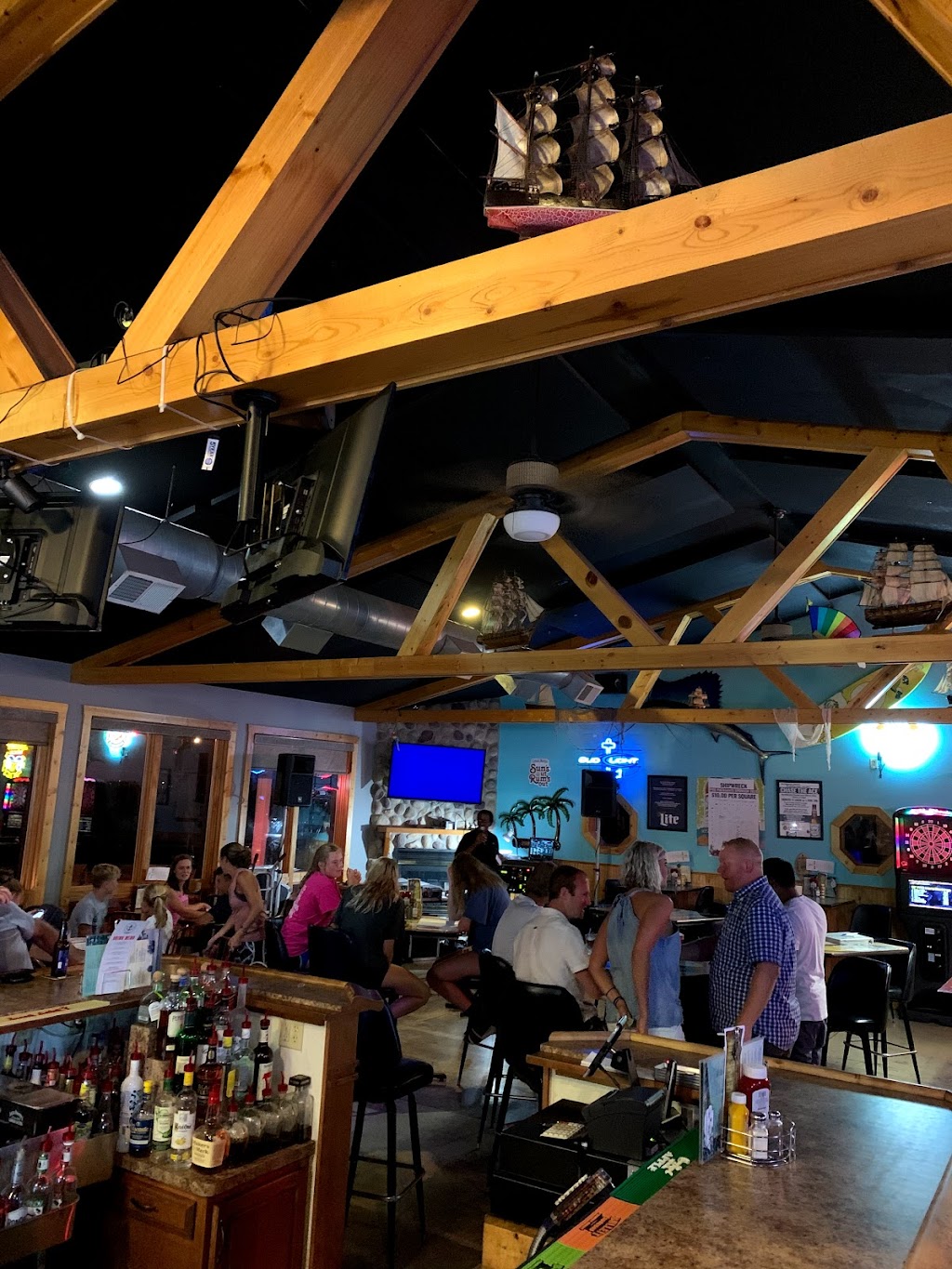 The Shipwreck Bar and Grill | restaurant | 23925 464th Ave, Chester, SD 57016, USA | 6054892000 OR +1 605-489-2000