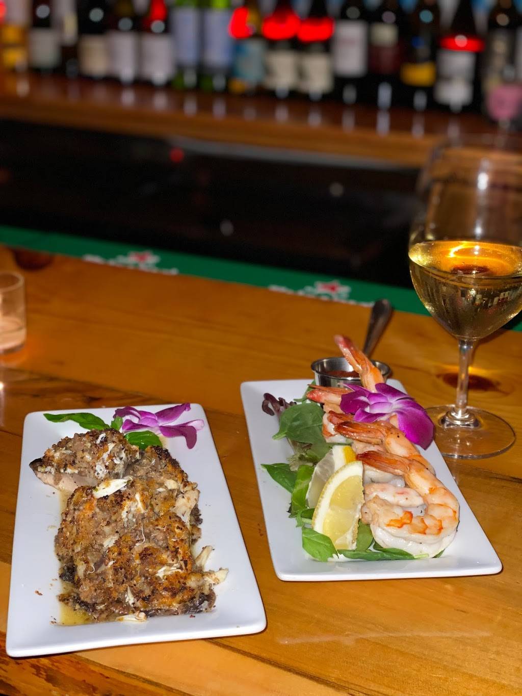 Aura wine & Bar | restaurant | 501 Main St, New Rochelle, NY 10801, USA | 9143552814 OR +1 914-355-2814