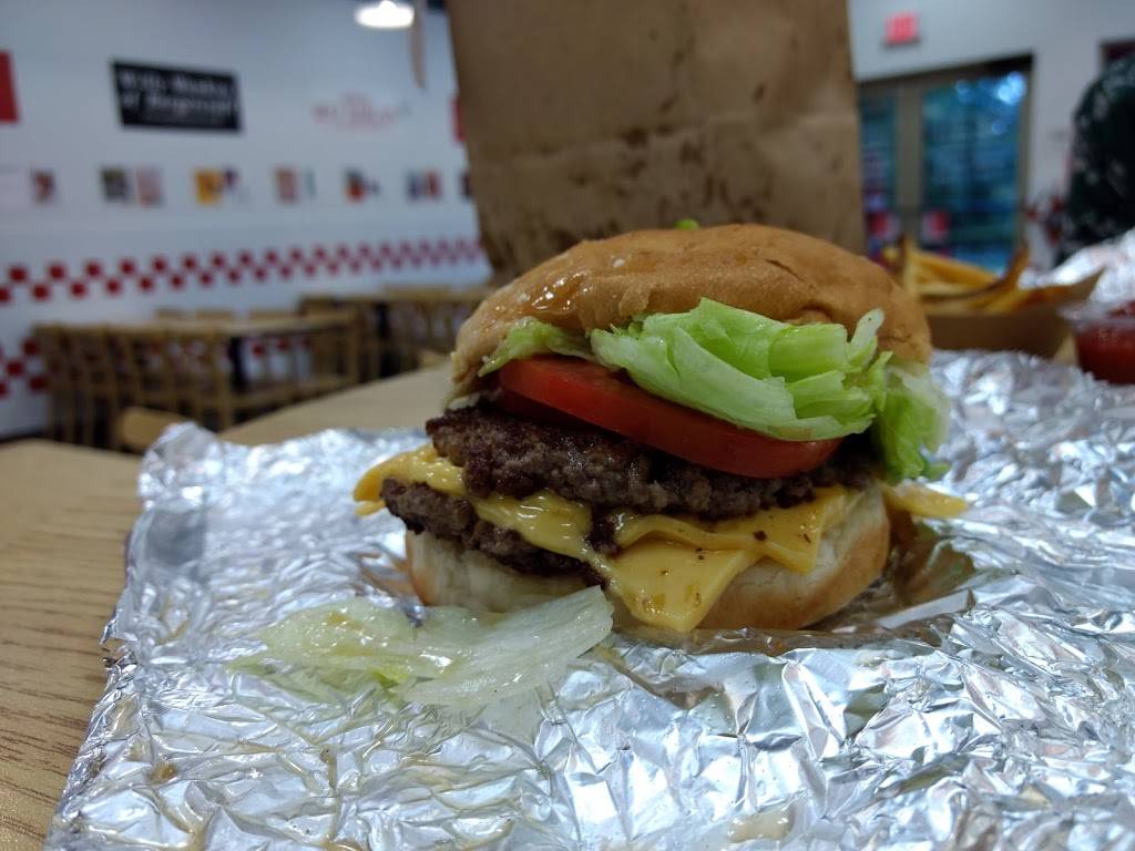 Five Guys | meal takeaway | 6441 Lee Hwy, Warrenton, VA 20187, USA | 5408782065 OR +1 540-878-2065