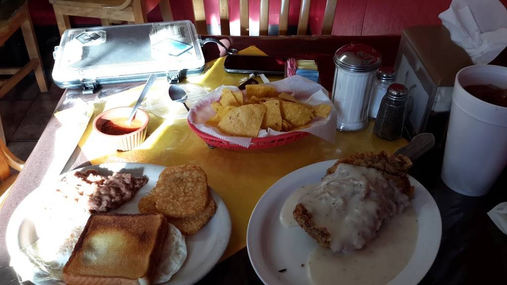 El Olvido Hacienda | restaurant | 632 E Kingsbury St, Seguin, TX 78155, USA | 8303790106 OR +1 830-379-0106