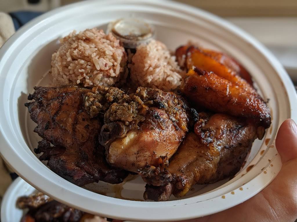 BackAYard Caribbean Grill | restaurant | 1740 S Winchester Blvd, Campbell, CA 95008, USA | 4088662666 OR +1 408-866-2666