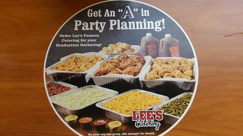 Lees Famous Recipe Chicken | restaurant | 200 Whitehall Rd, Muskegon, MI 49445, USA | 2317449592 OR +1 231-744-9592