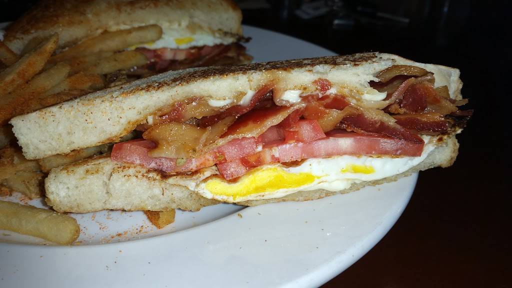 Brick House Tavern + Tap | restaurant | 4900 W Park Blvd, Plano, TX 75093, USA | 9725960916 OR +1 972-596-0916