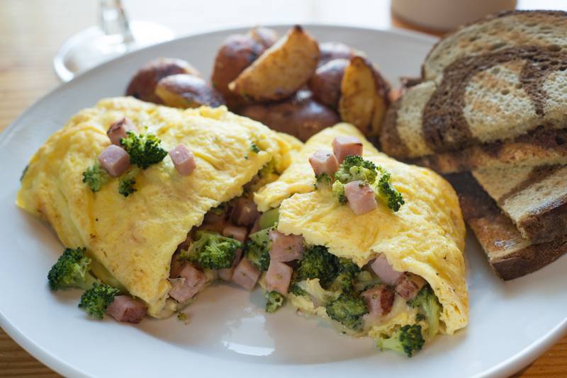 Hearth n Kettle Weymouth | restaurant | 151 Main St, Weymouth, MA 02188, USA | 7813317007 OR +1 781-331-7007