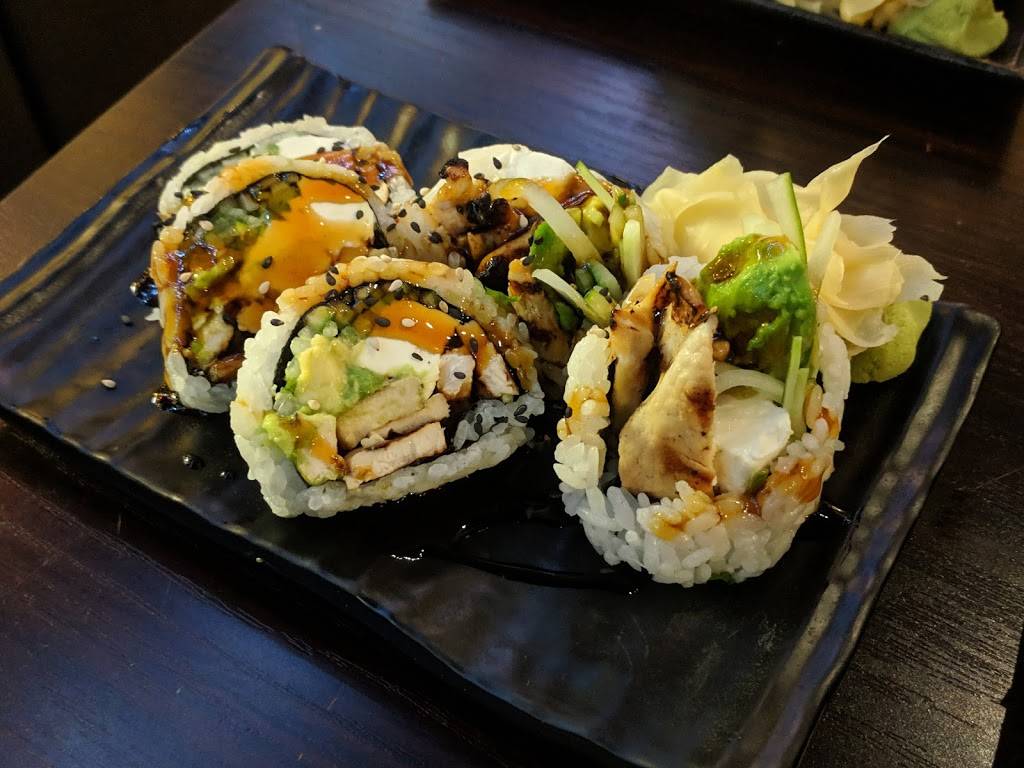 Sushi Plus Japanese Restaurant | restaurant | 30 Woodside Rd, Redwood City, CA 94061, USA | 6502610799 OR +1 650-261-0799