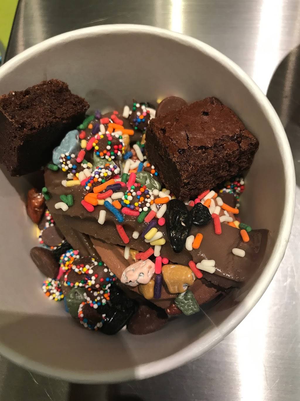 Menchies Frozen Yogurt | bakery | 14814 Pines Blvd, Pembroke Pines, FL 33027, USA | 9544474007 OR +1 954-447-4007