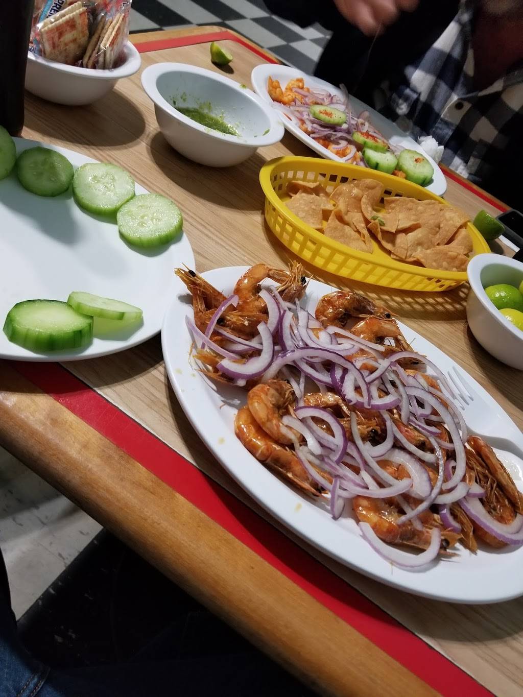 La Hacienda | restaurant | 5009 Abbott Rd, Lynwood, CA 90262, USA | 3235642721 OR +1 323-564-2721