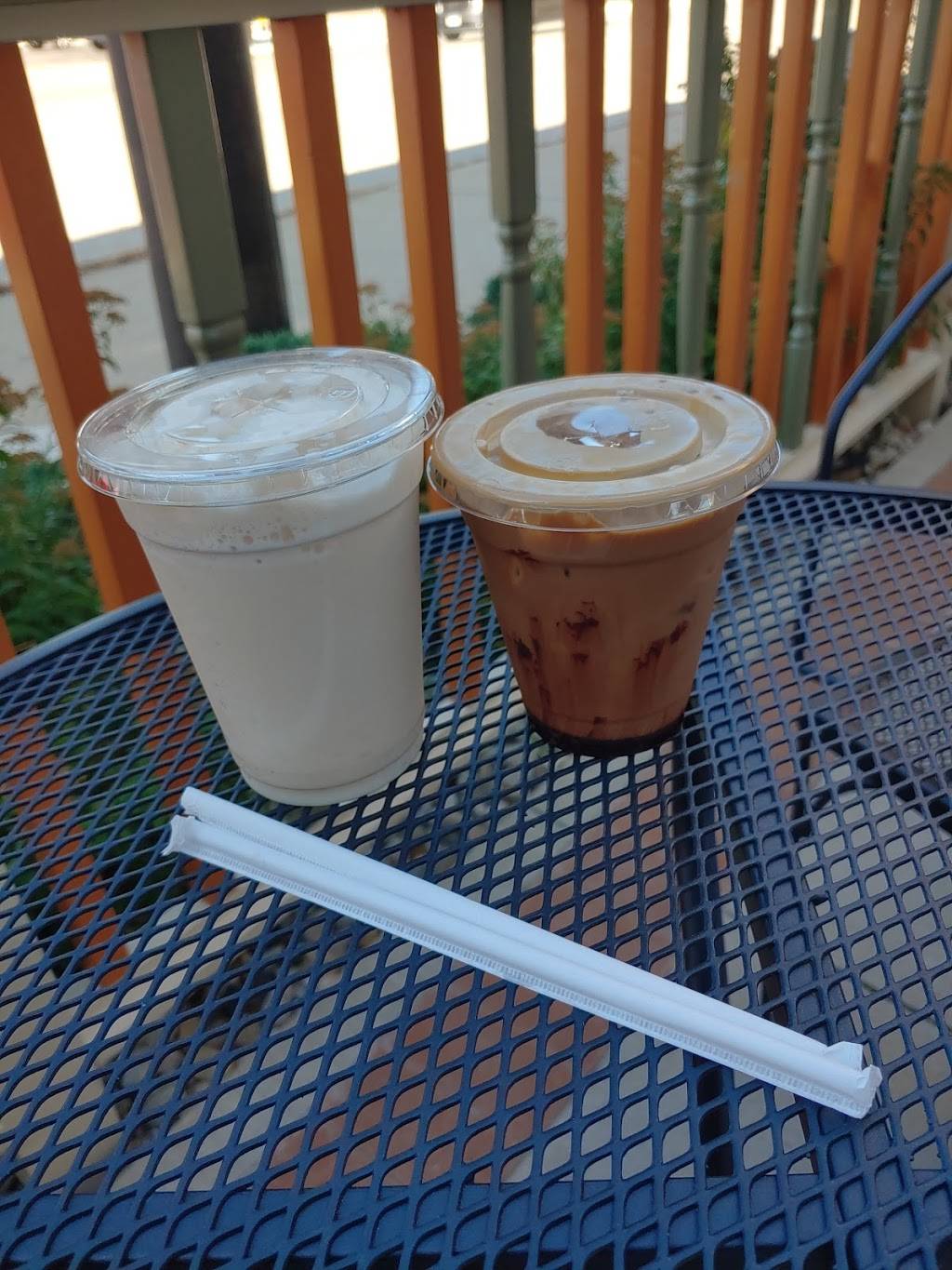 Charleston Cafe | restaurant | 3465 E Layton Ave, Cudahy, WI 53110, USA | 4147882911 OR +1 414-788-2911