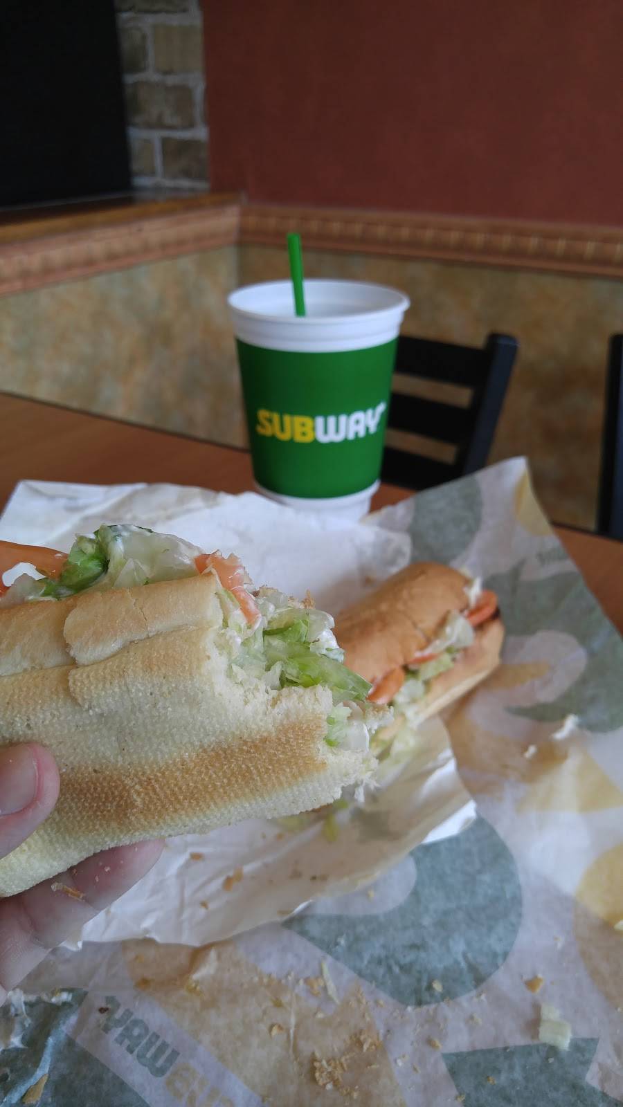 Subway Restaurants | restaurant | 2802 Business Center Dr, Pearland, TX 77584, USA | 7133401188 OR +1 713-340-1188