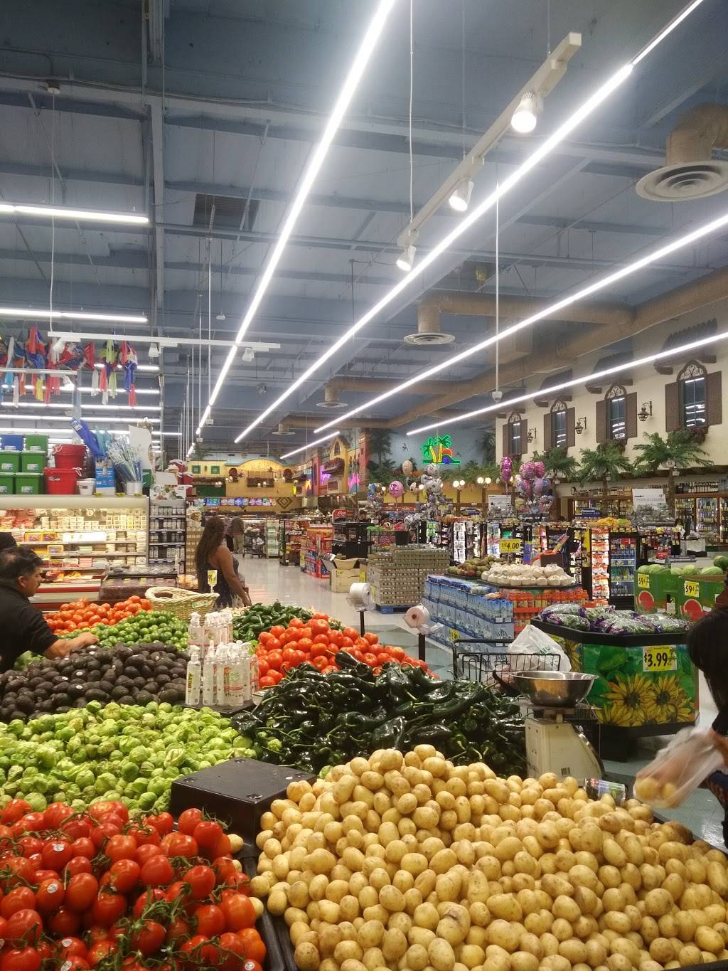 Vallarta Supermarkets | bakery | 10950 Sherman Way, Burbank, CA 91505, USA | 8185260081 OR +1 818-526-0081