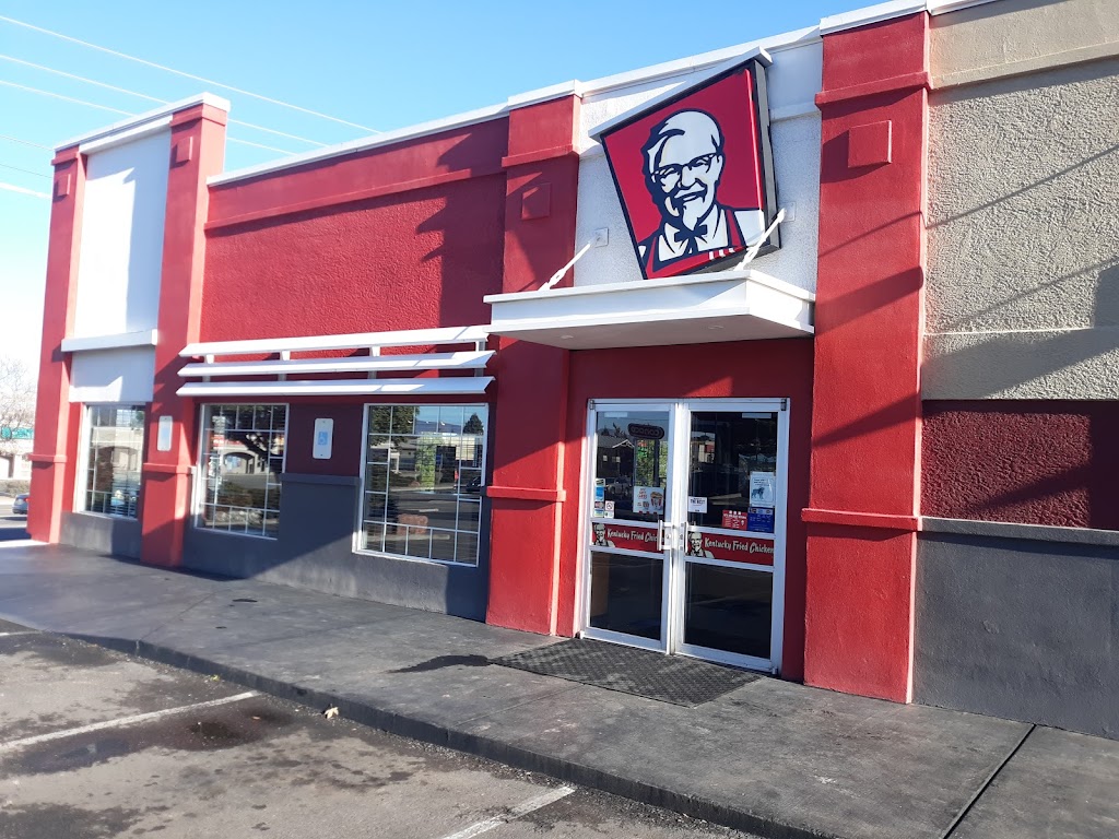 KFC | restaurant | 970 S Main St, Cottonwood, AZ 86326, USA | 9286348376 OR +1 928-634-8376