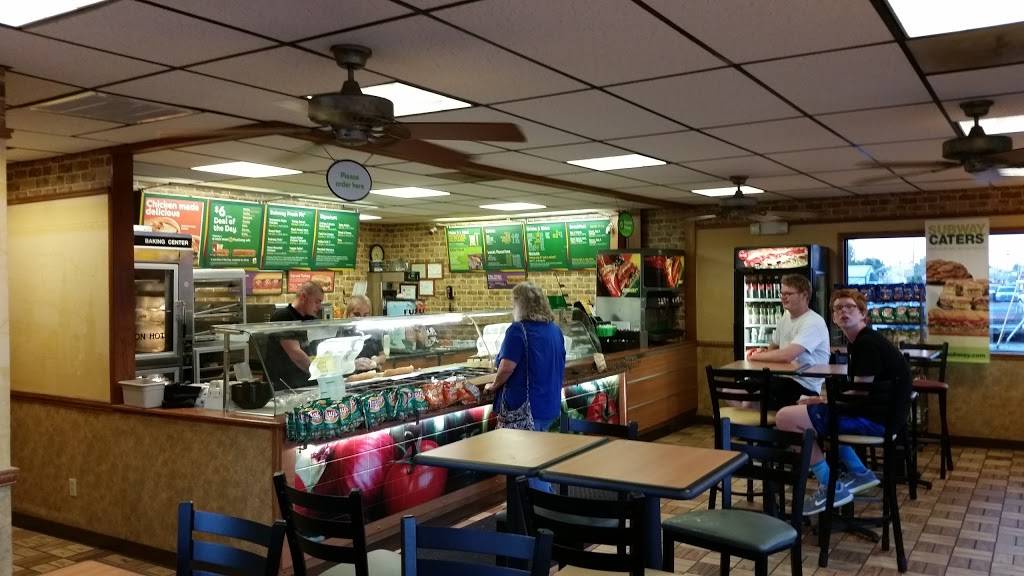 Subway Restaurants | restaurant | 239 N 13th St, Decatur, IN 46733, USA | 2607247827 OR +1 260-724-7827