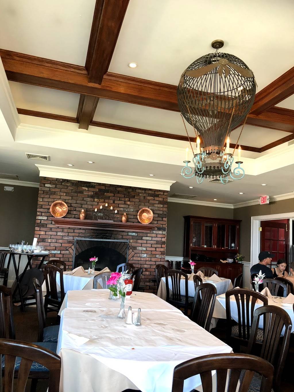 Walls Wharf Restaurant and Catering | restaurant | 18 Greenwich Ave, Bayville, NY 11709, USA | 5166289696 OR +1 516-628-9696