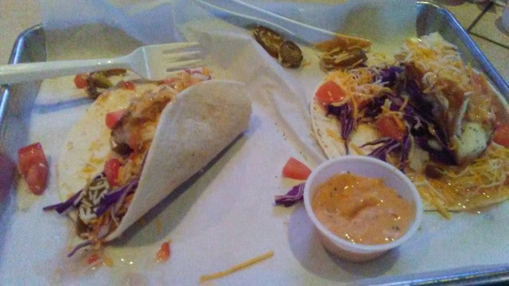 Big Dog Station | restaurant | 3148 NE 12th Ave, Oakland Park, FL 33334, USA | 9545614304 OR +1 954-561-4304