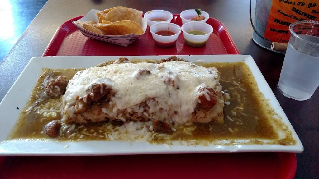 Compadres | Bar & Grill | restaurant | 1687 Hillman St, Tulare, CA 93274, USA | 5596868882 OR +1 559-686-8882