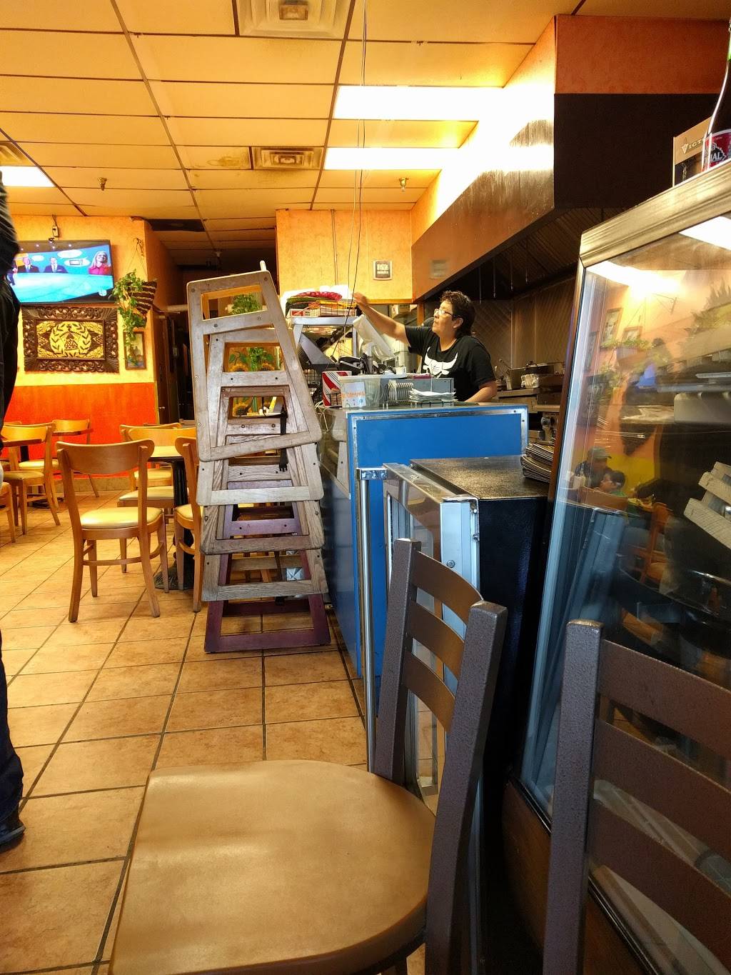 Los Girasoles | restaurant | 840 Summit St, Elgin, IL 60120, USA | 8476977733 OR +1 847-697-7733