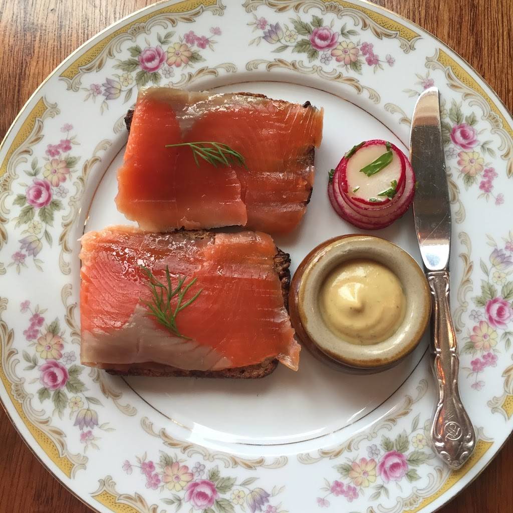 Harding Trading Company | restaurant | P.O Box 1386, 277 Beaver St, Cannon Beach, OR 97110, USA | 5037395777 OR +1 503-739-5777