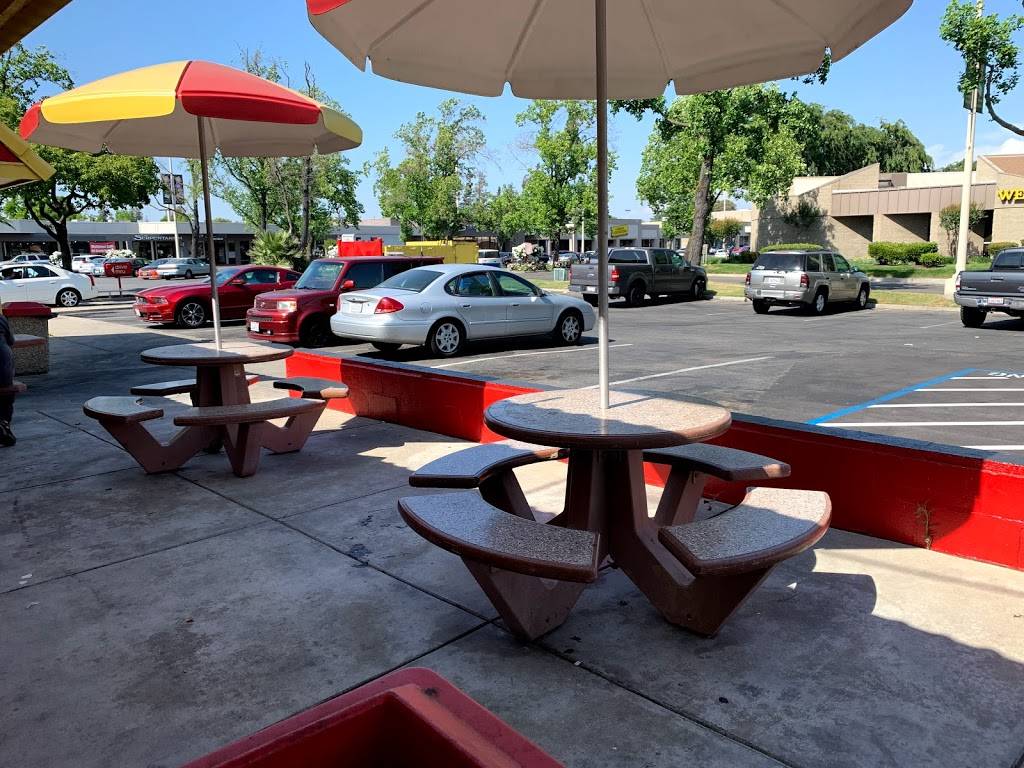 Wienerschnitzel | restaurant | 1107 W March Ln, Stockton, CA 95207, USA | 2094731686 OR +1 209-473-1686