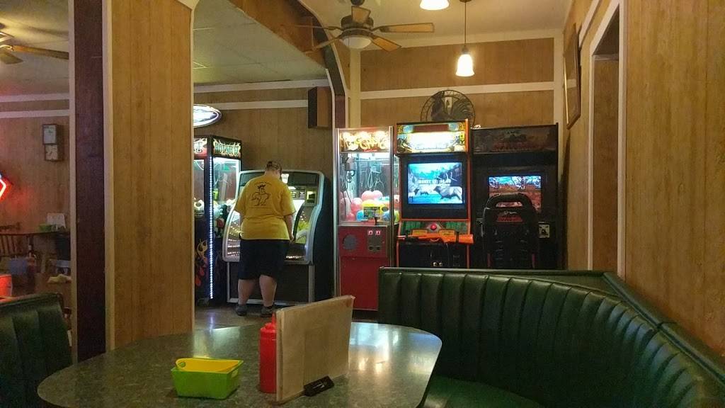 Golden Plaza | restaurant | 135 S Main St, Belle Valley, OH 43717, USA | 7407329941 OR +1 740-732-9941